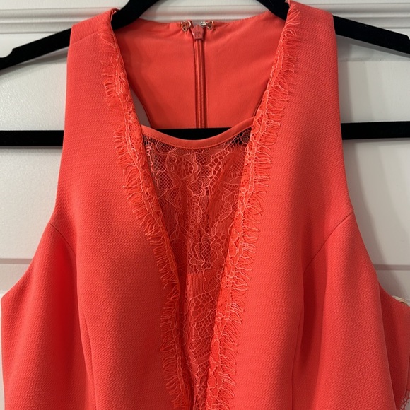 Beautiful Coral Dress with Lace detailing - Picture 2 of 4